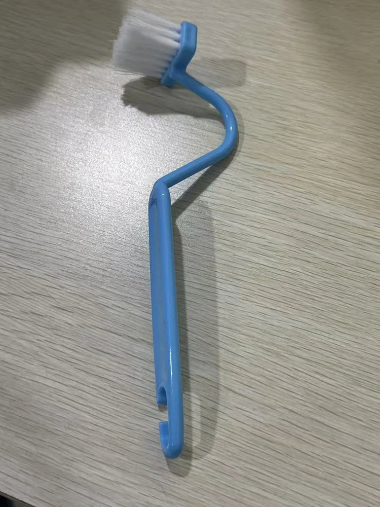 Curved toilet brush with long handle 