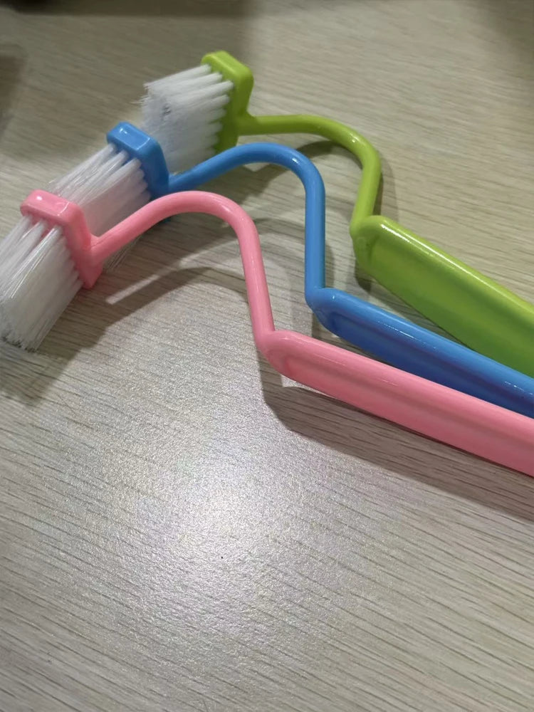 Curved toilet brush with long handle 